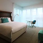 Courtyard By Marriott Hotel Colonia