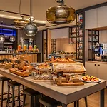 Courtyard By Marriott Colonia