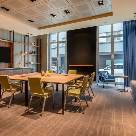 Hotel Courtyard By Marriott Köln