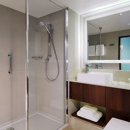 Courtyard By Marriott Colonia