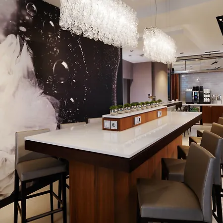 Hotel Courtyard By Marriott