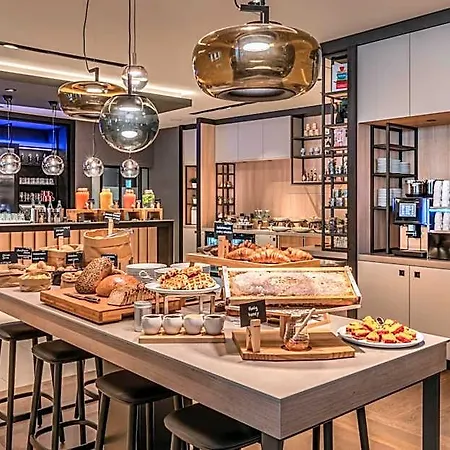 Courtyard By Marriott 4*