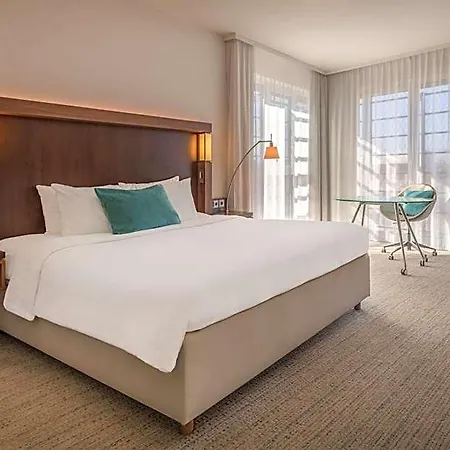 Courtyard By Marriott 4*