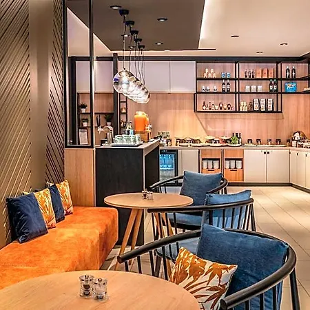 Courtyard By Marriott
