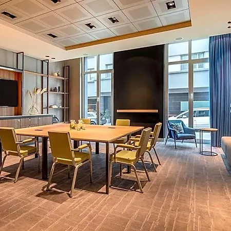 Courtyard By Marriott 4*
