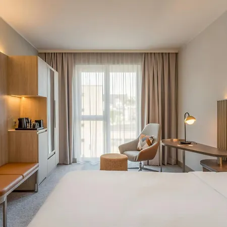 Courtyard By Marriott Hotel 4*