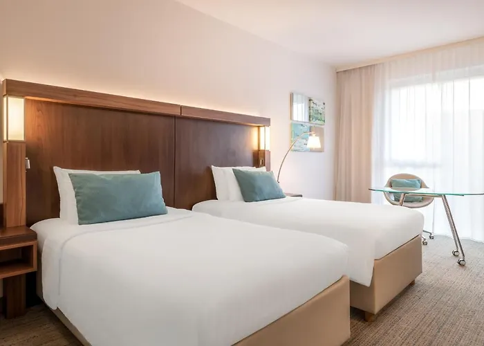 Courtyard By Marriott Otel 4*