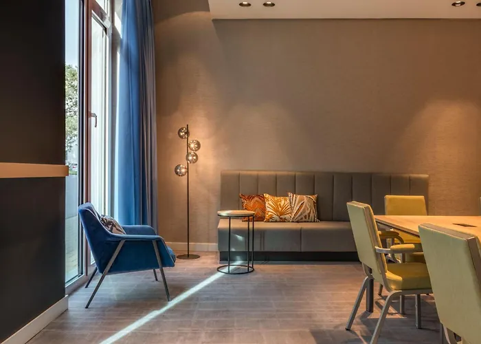 Courtyard By Marriott 4*