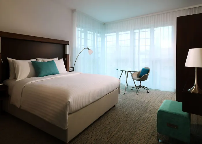 Courtyard By Marriott Otel Köln