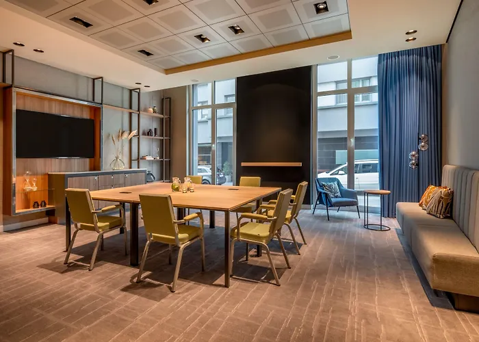 Ξενοδοχείο Courtyard By Marriott 4*