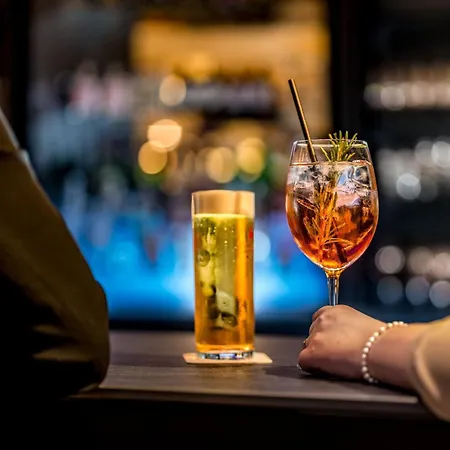 Courtyard By Marriott Colonia