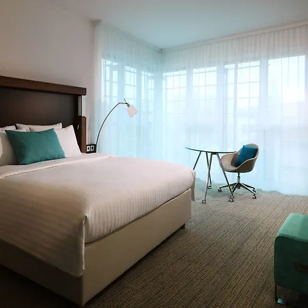 Courtyard By Marriott Hotel Colonia