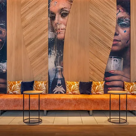 Courtyard By Marriott Colonia